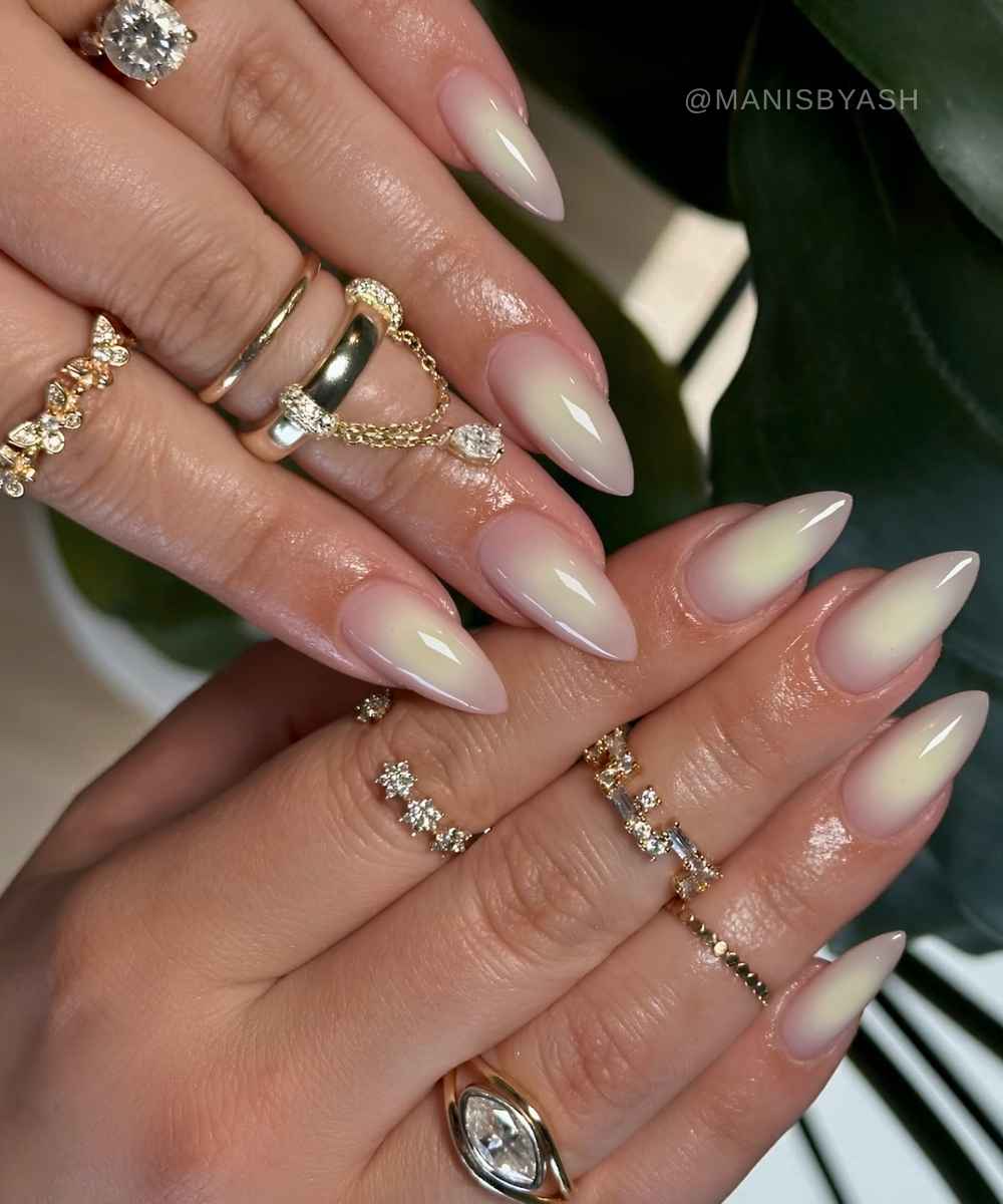 Beige Vanille Aura Naegel