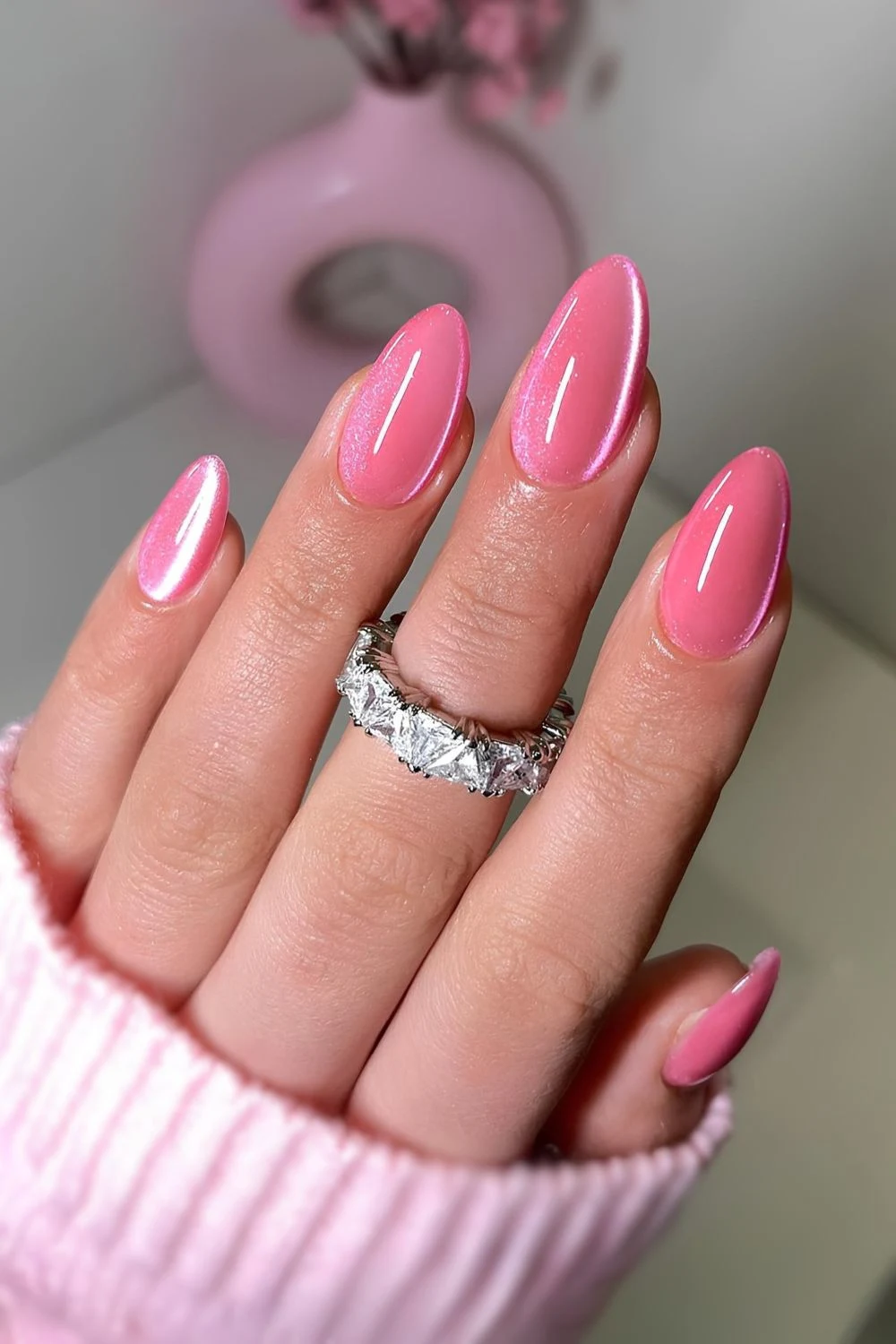 Bubblegum-pinke Cat-Eye-Nägel