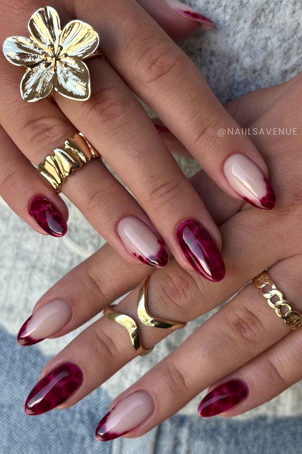 Rote Naegel mit Blooming Gel Animal Print
