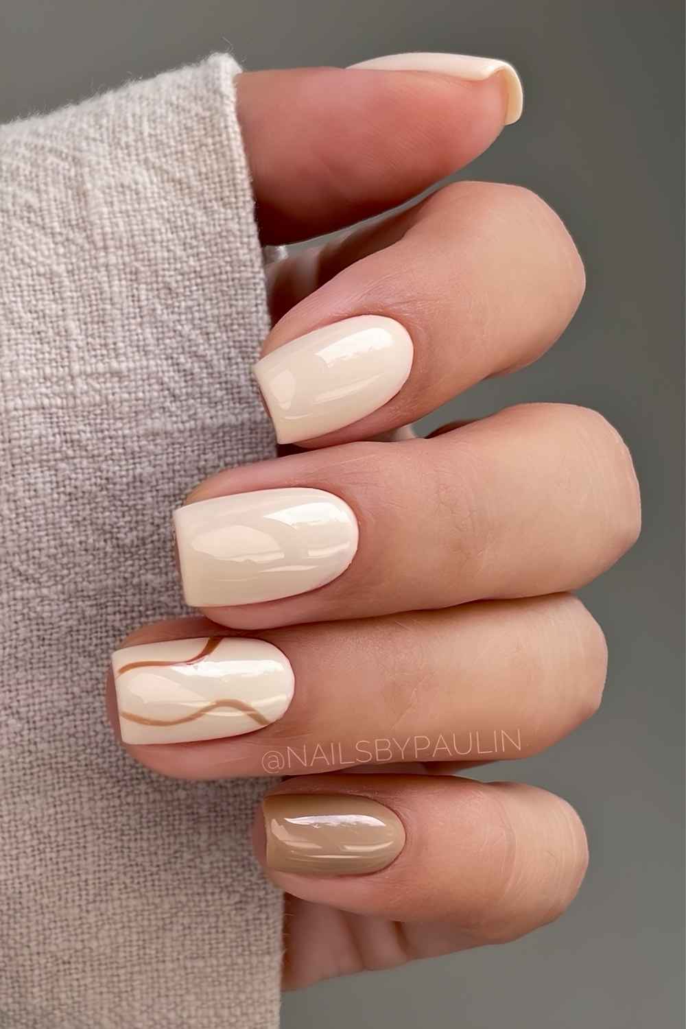 Vanille und Mokka Naegel mit Swirls