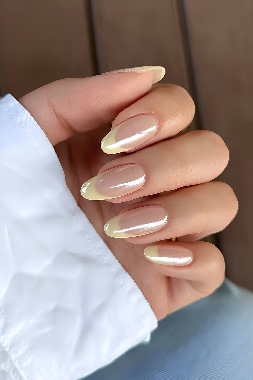 Glazed-Buttergelb mit French-Spitzen