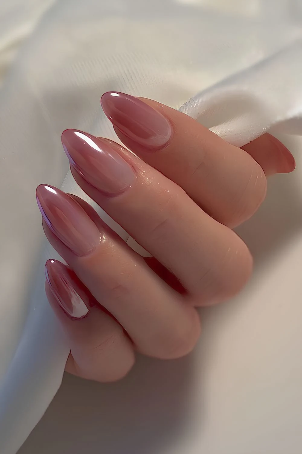 Glazed Ombre-Maniküre in Mauve