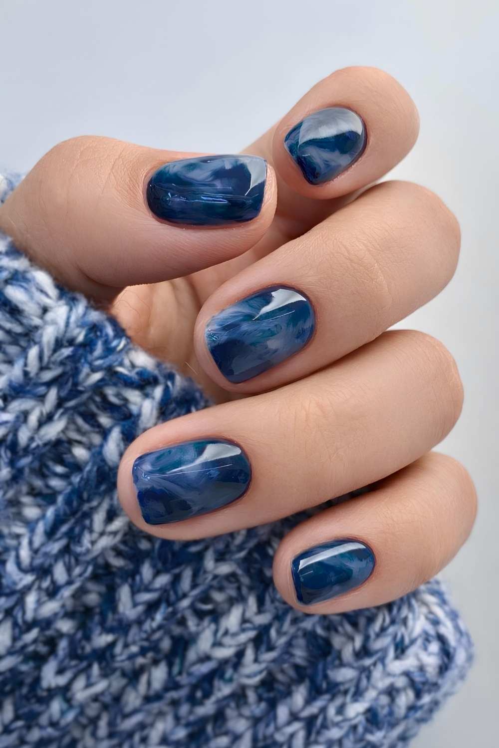 Kurze navyblaue Marmor Naegel