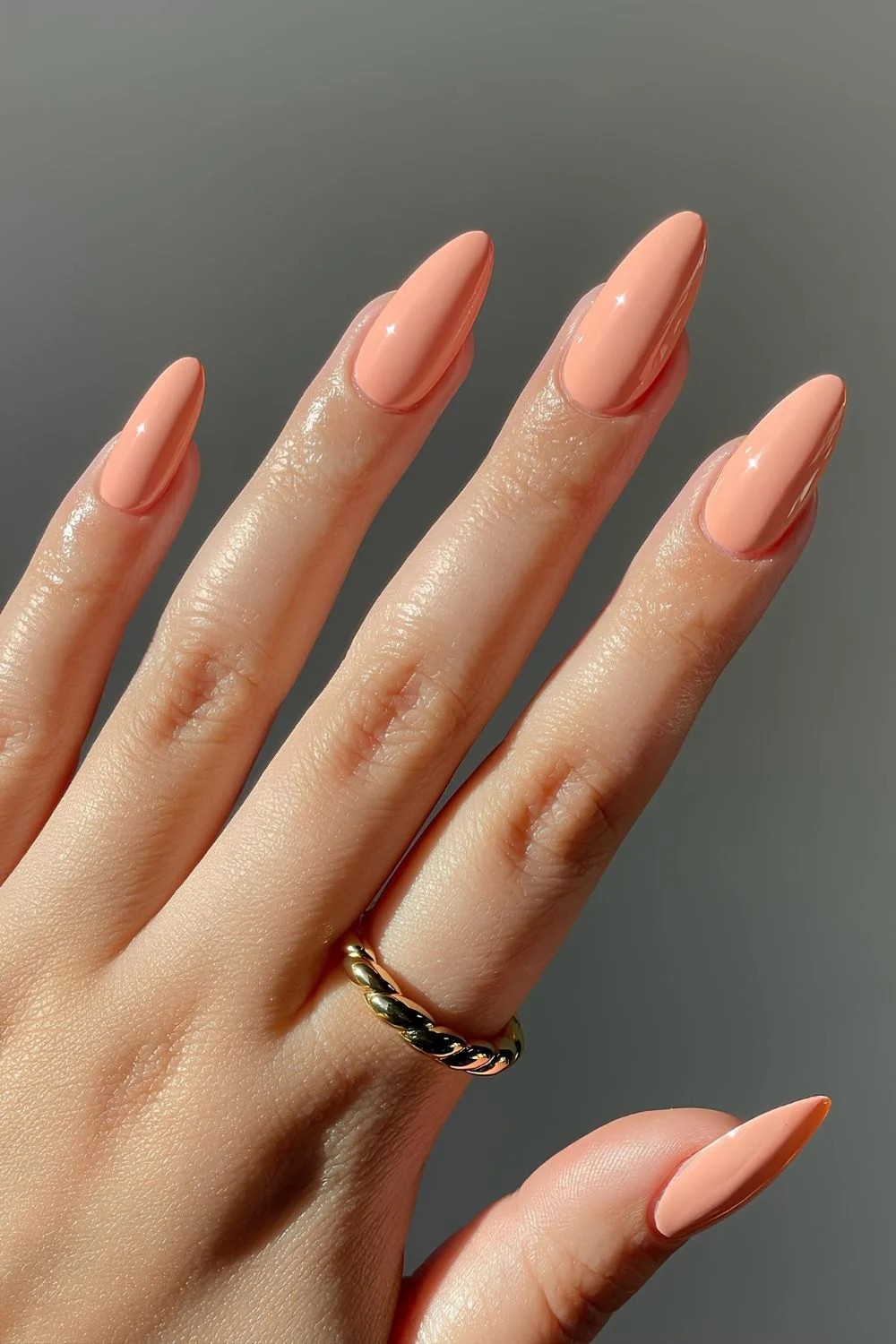 Pastellorange N&auml;gel