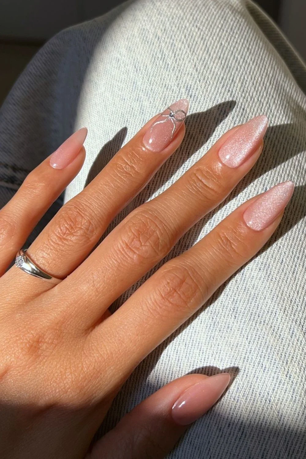 Pinke Velvet Coquette N&auml;gel