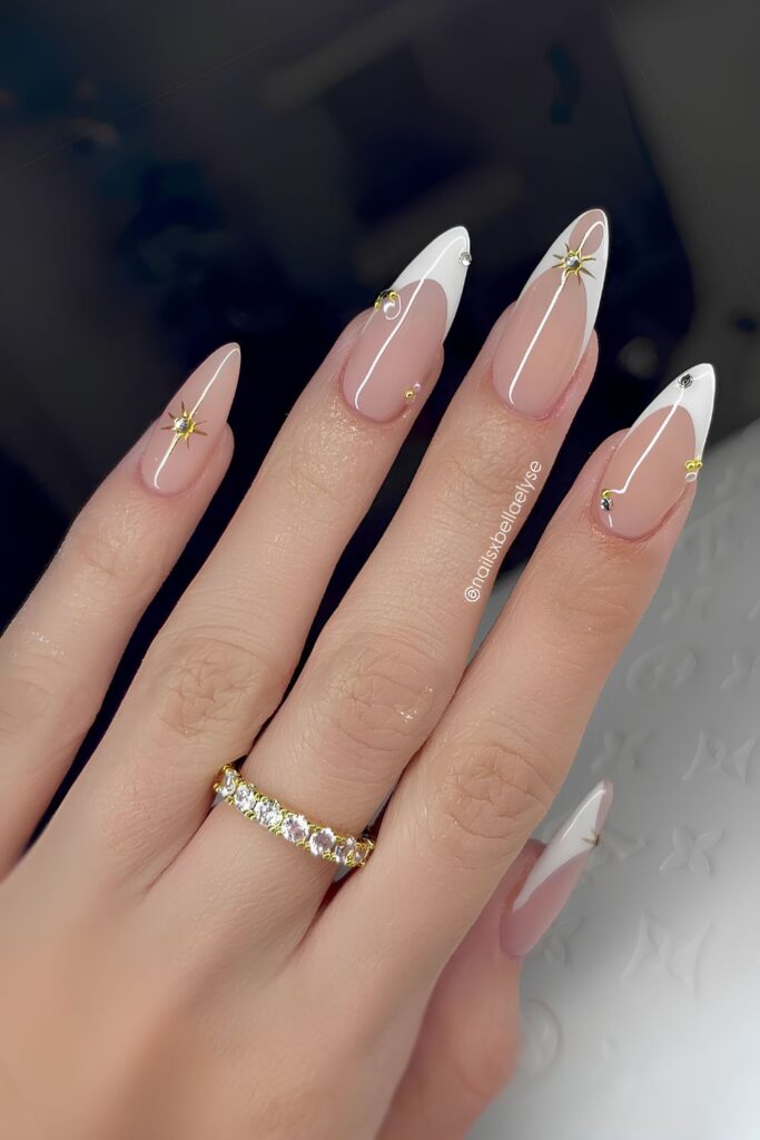 Weisse Nagel Mit Blattgold