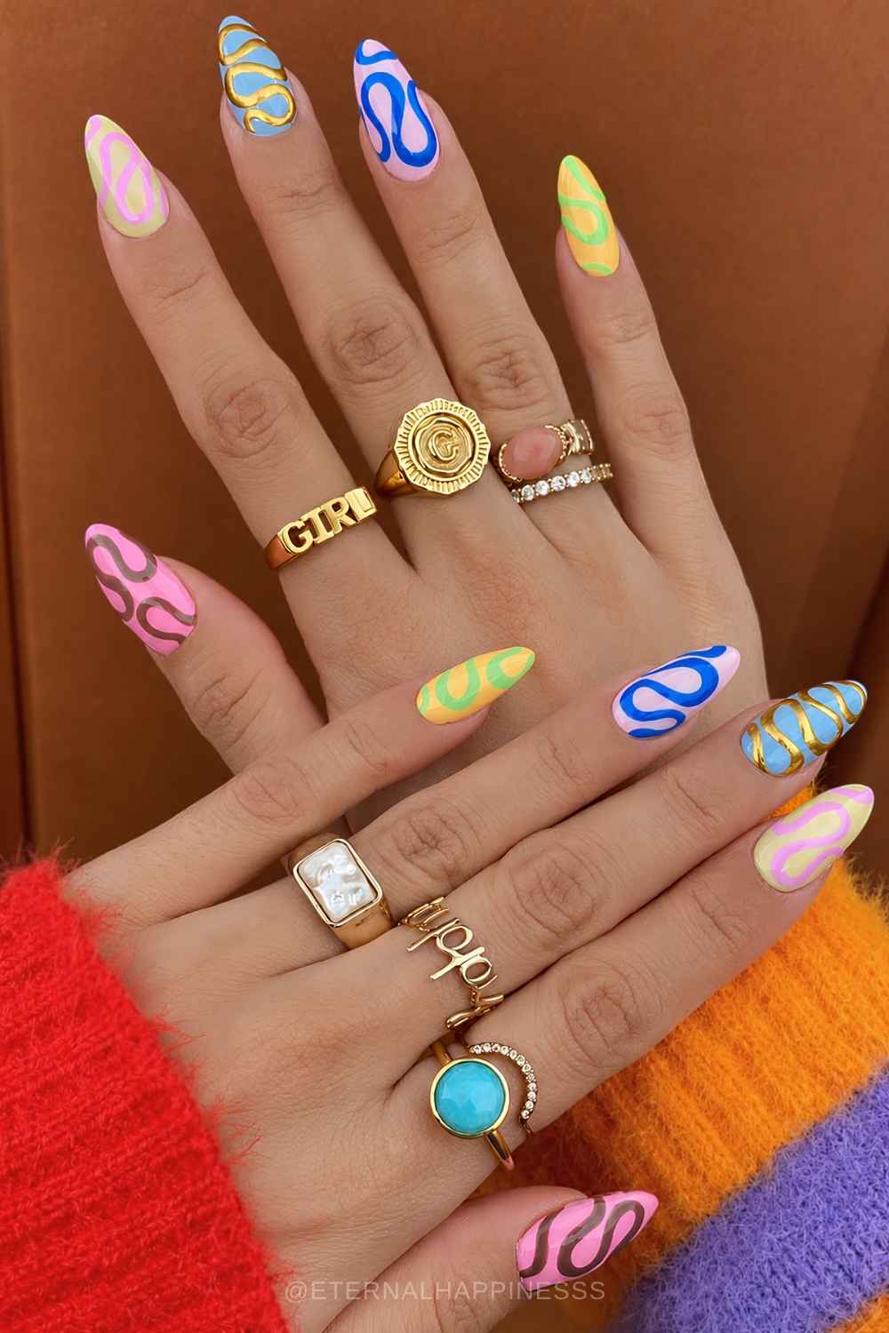 Bunte Dopamin Naegel mit Swirls