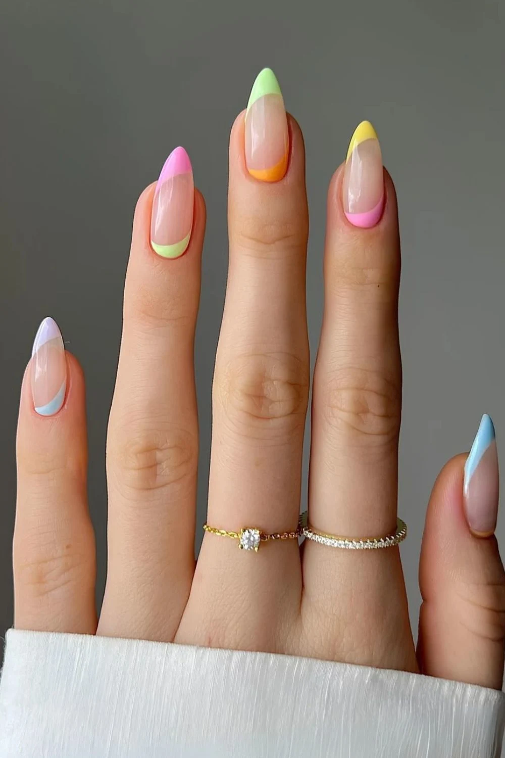 Bunte umgedrehte French N&auml;gel