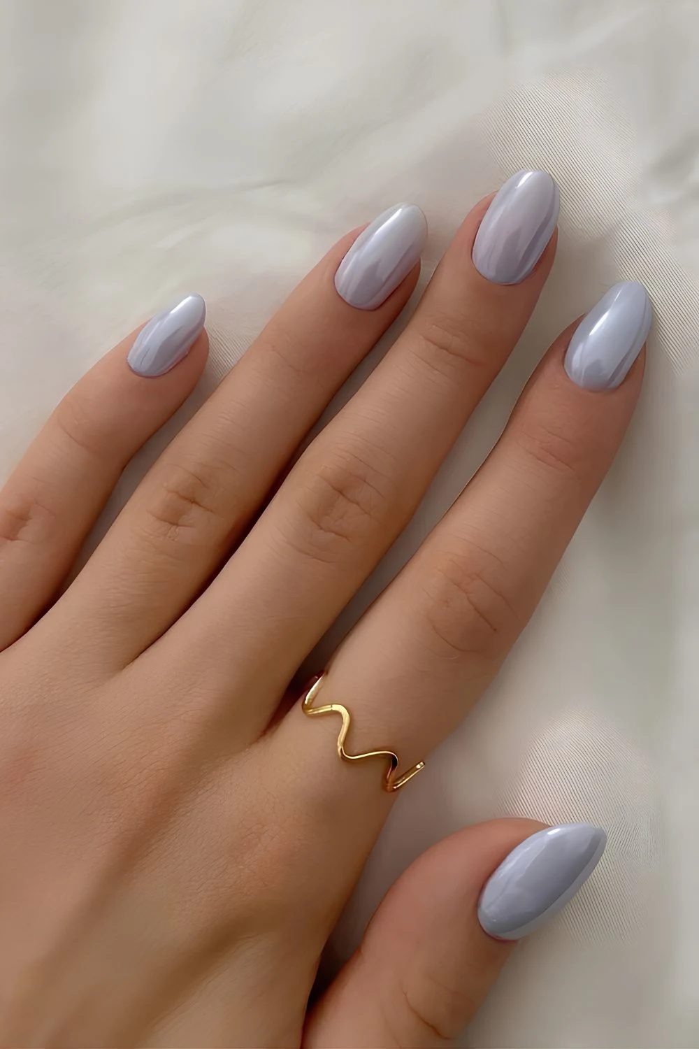 Glazed-Manik&uuml;re in Hellblau