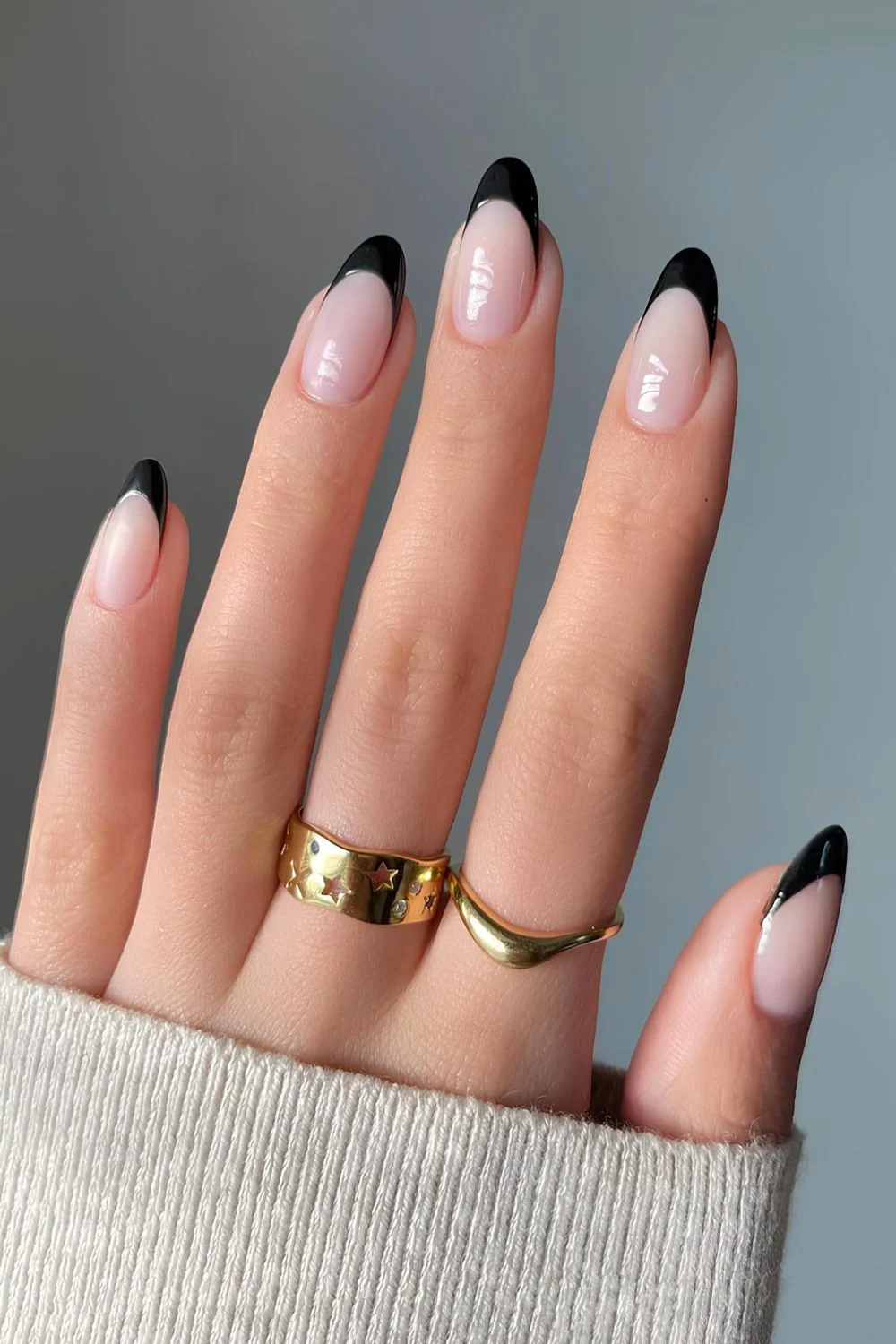 Klassische French-Nails in Schwarz
