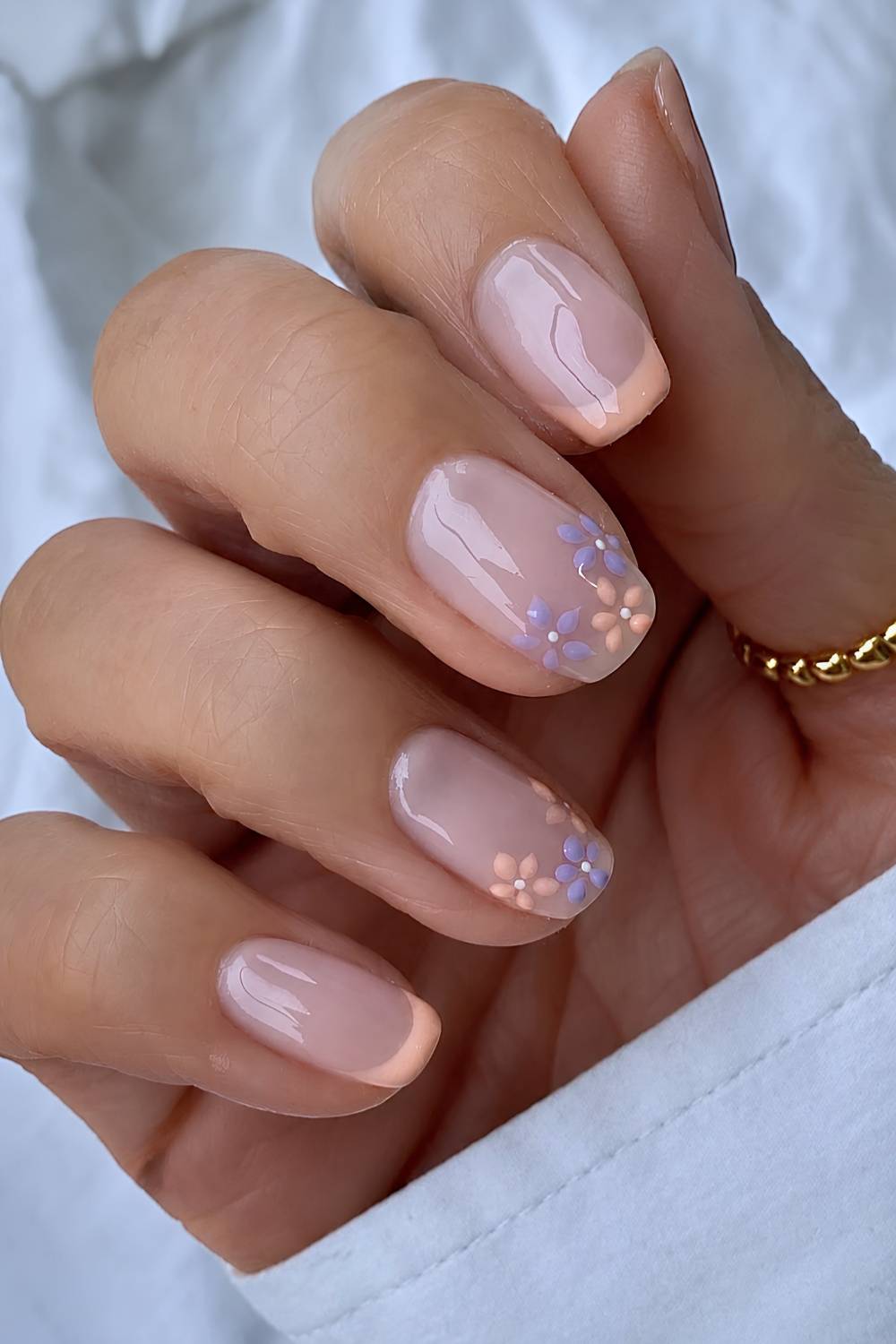 Pfirsich French Mani mit Lavendel Blueten