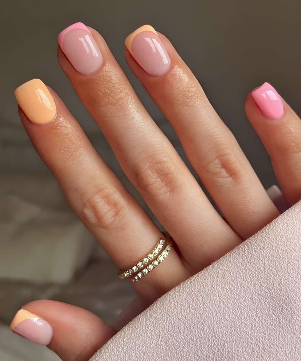 Pfirsich Rosa Naegel mit French Akzenten