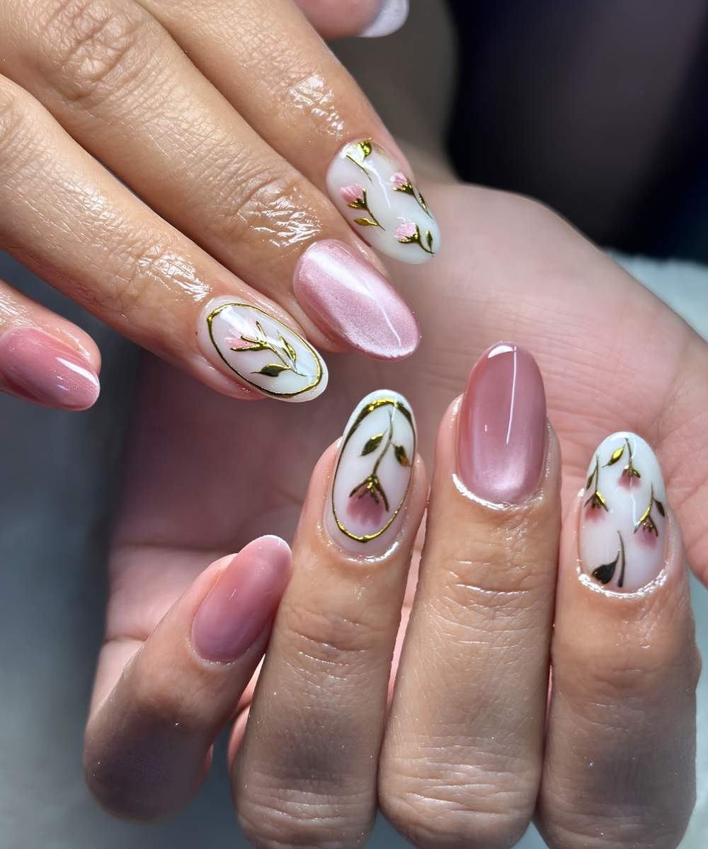 Pink Cat Eye Naegel mit Tulpen