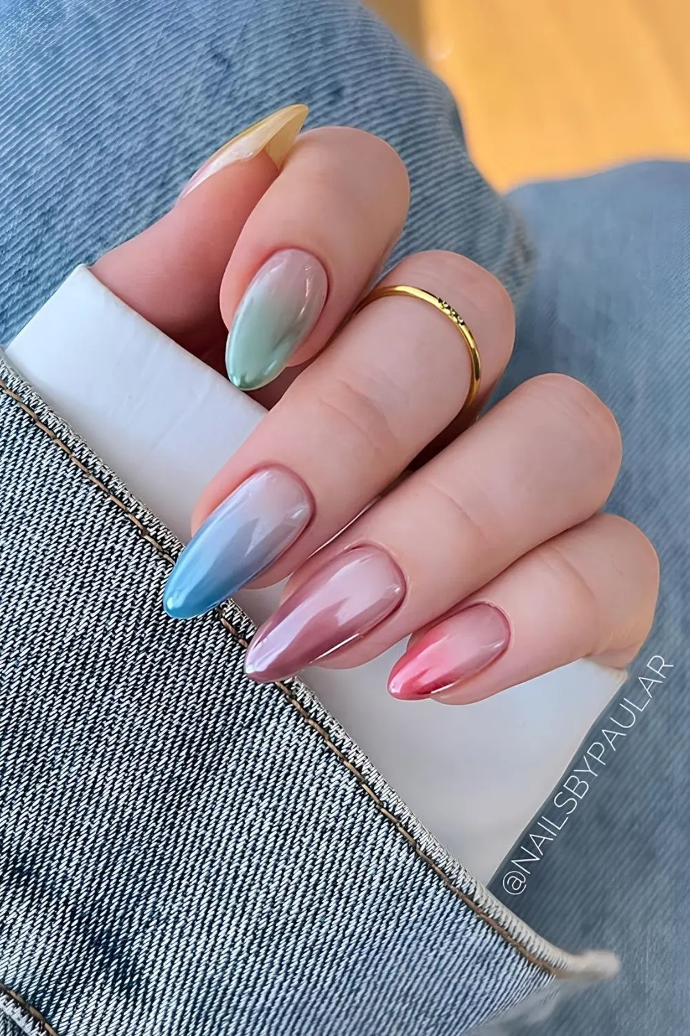 Regenbogen-Chrome-Ombre-Nägel