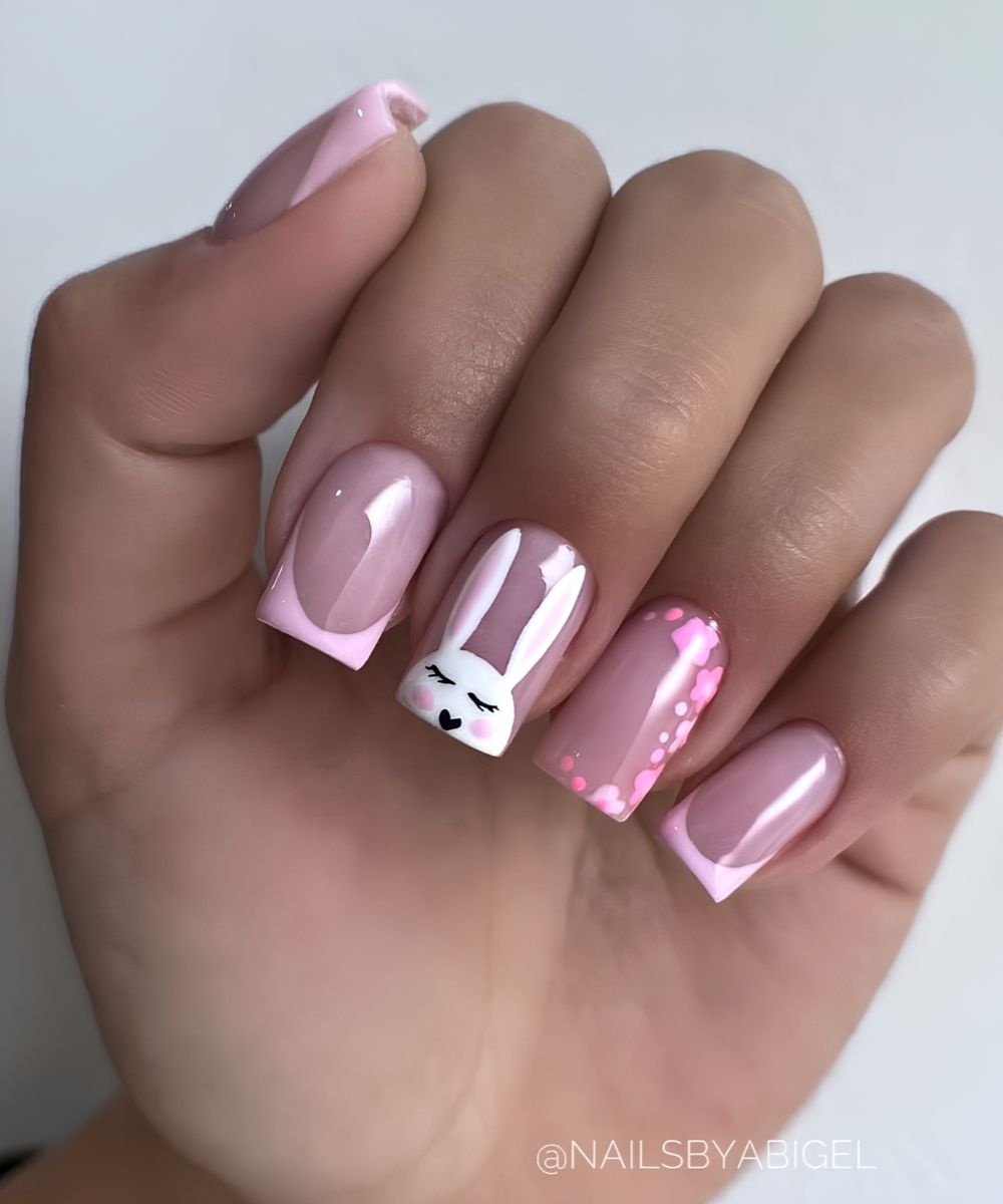 Rosa weisse French Manikuere mit Blumen und Hase