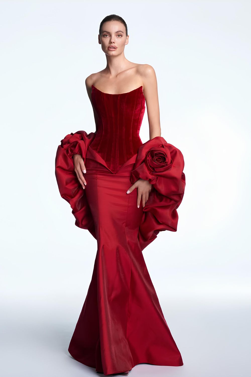 Rotes Abiballkleid mit Samtcorsage und Oversize-Ärmeln