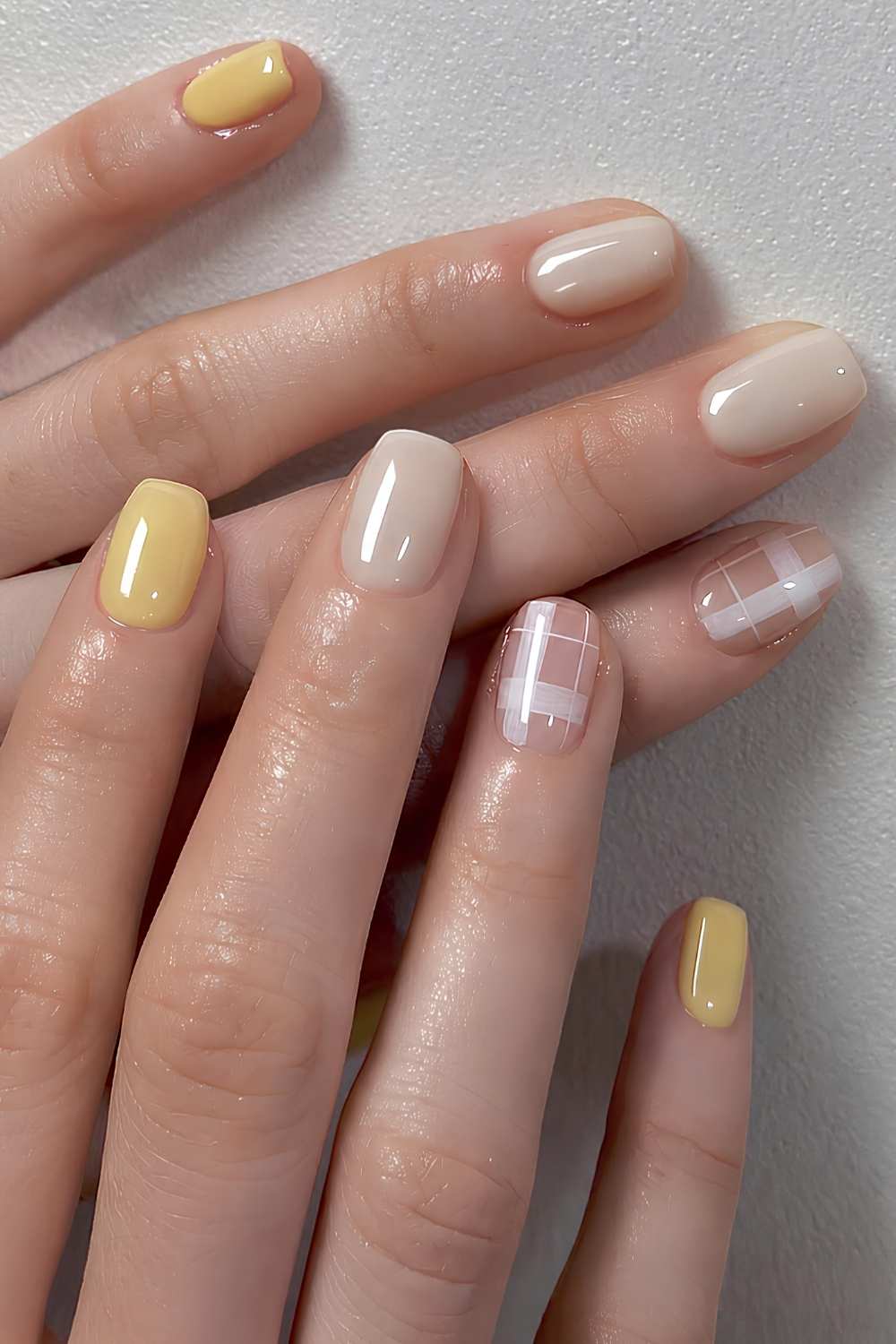 Gelbe Mani mit Karomuster