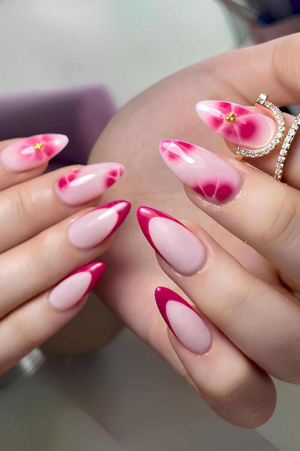 Knallpink-French-Maniküre mit Blooming-Gel-Blumen