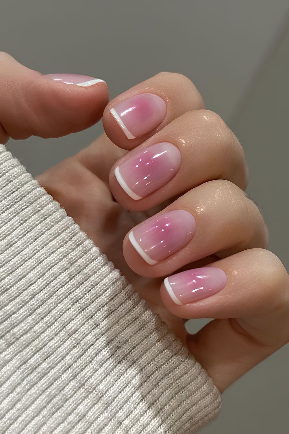 Micro French Tips mit Blush Effekt Basis
