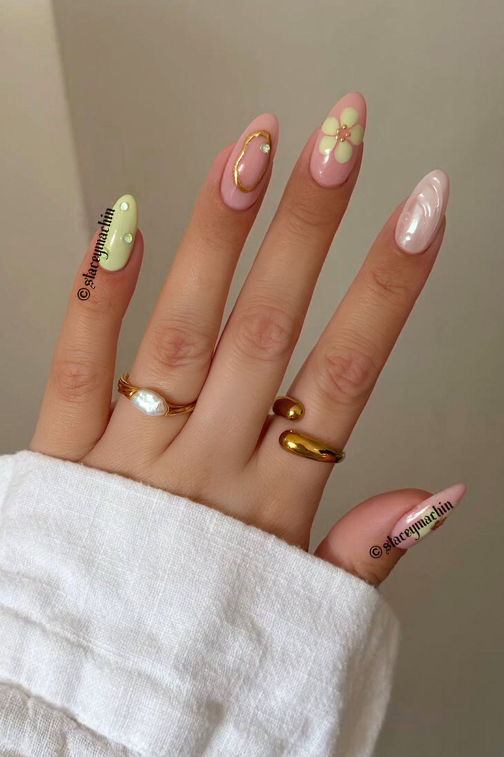 Mintgrüne Mix and Match Maniküre