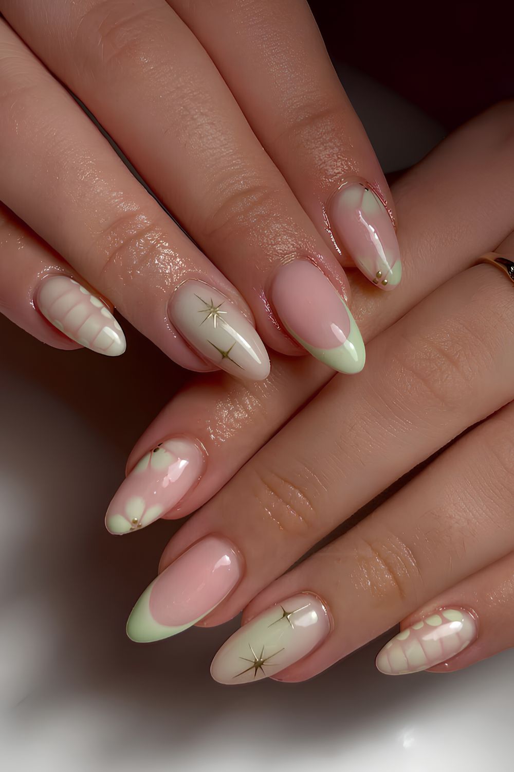 Mintgrüne Mix and Match Nägel