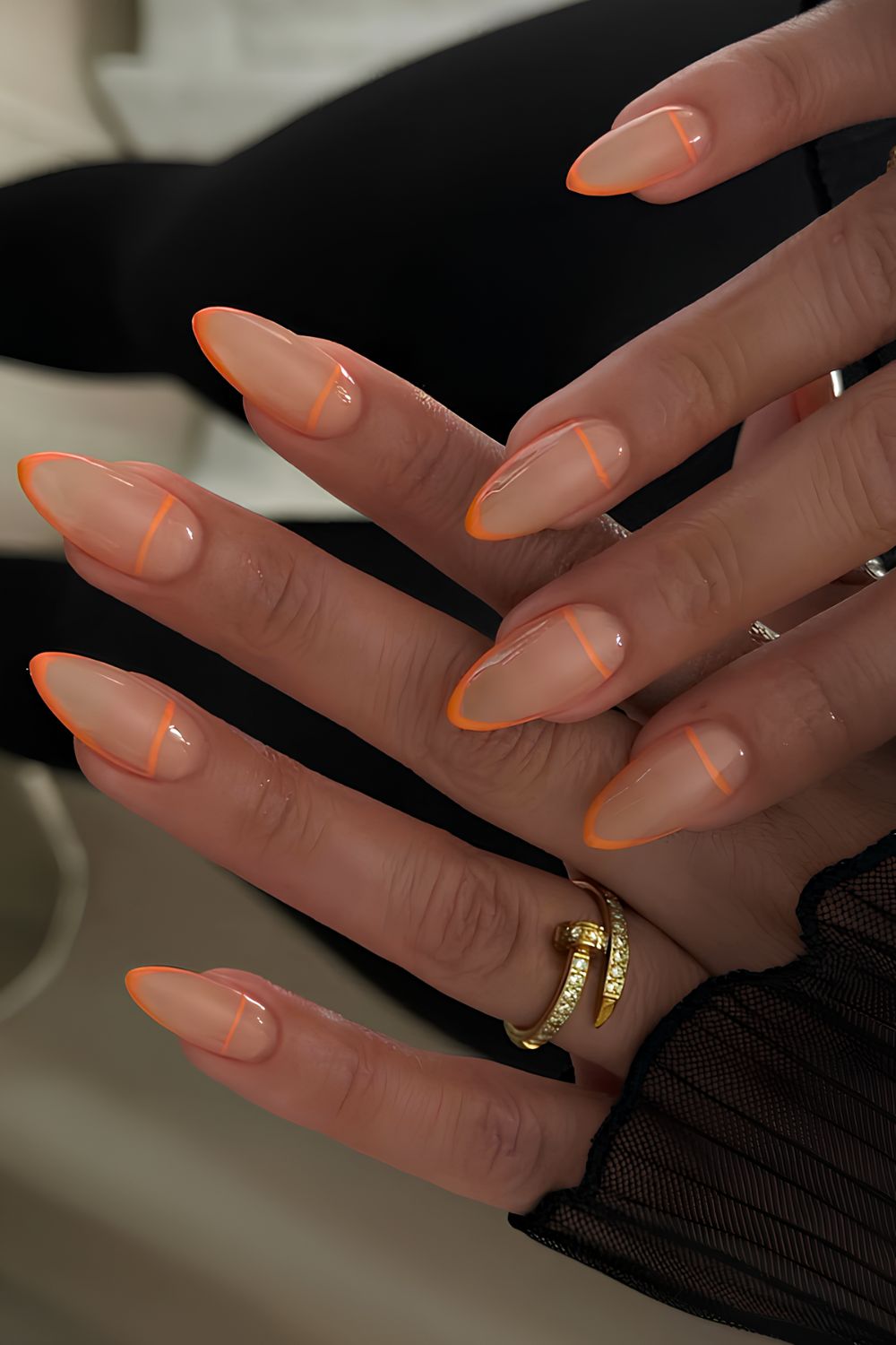 Orange Micro-French-Maniküre