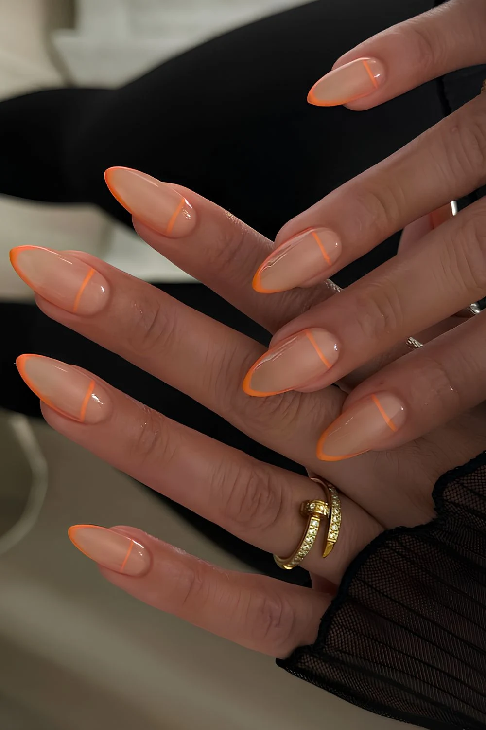 Orange Micro-French-Maniküre