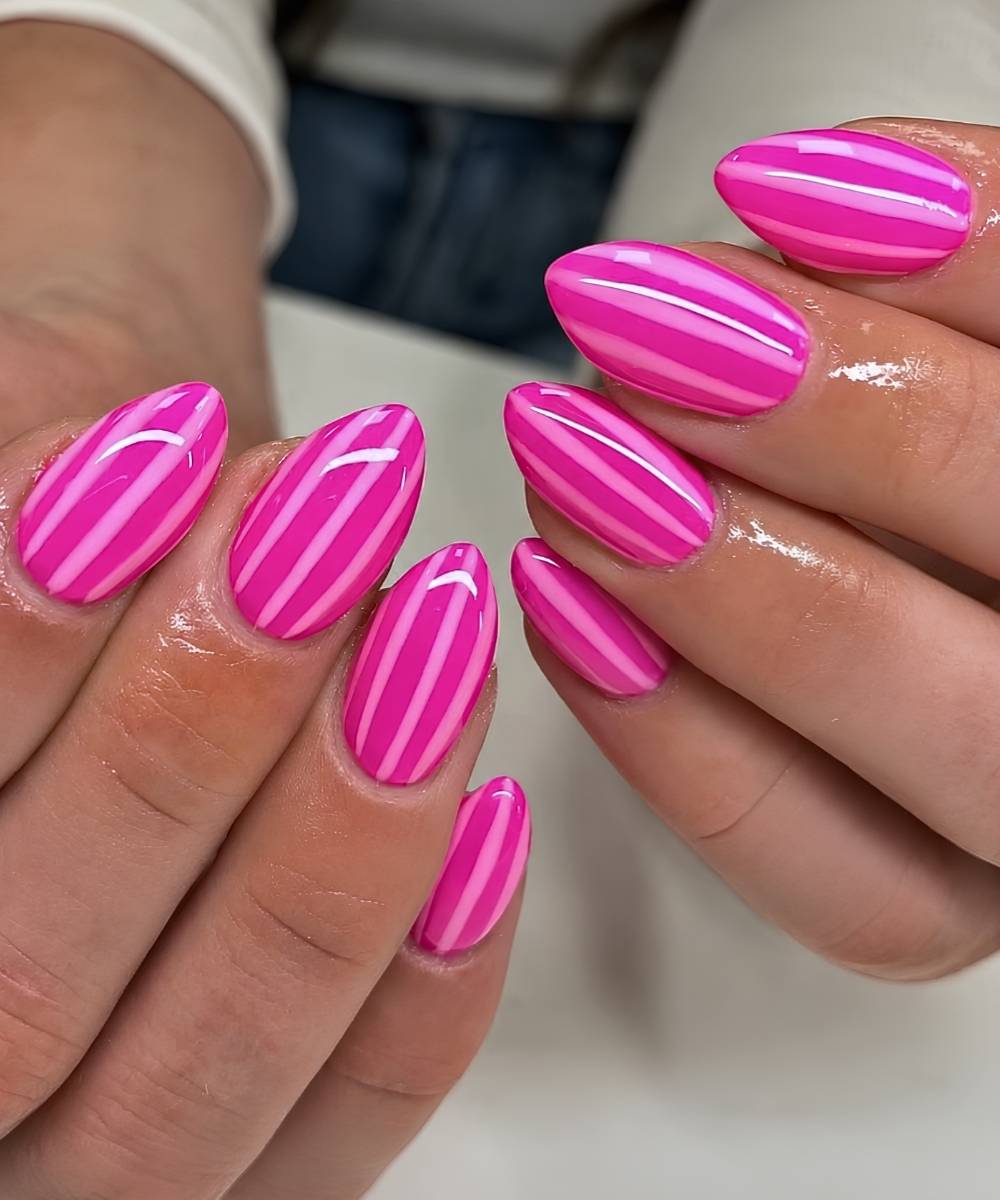 Pink auf Pink Streifen Manikuere
