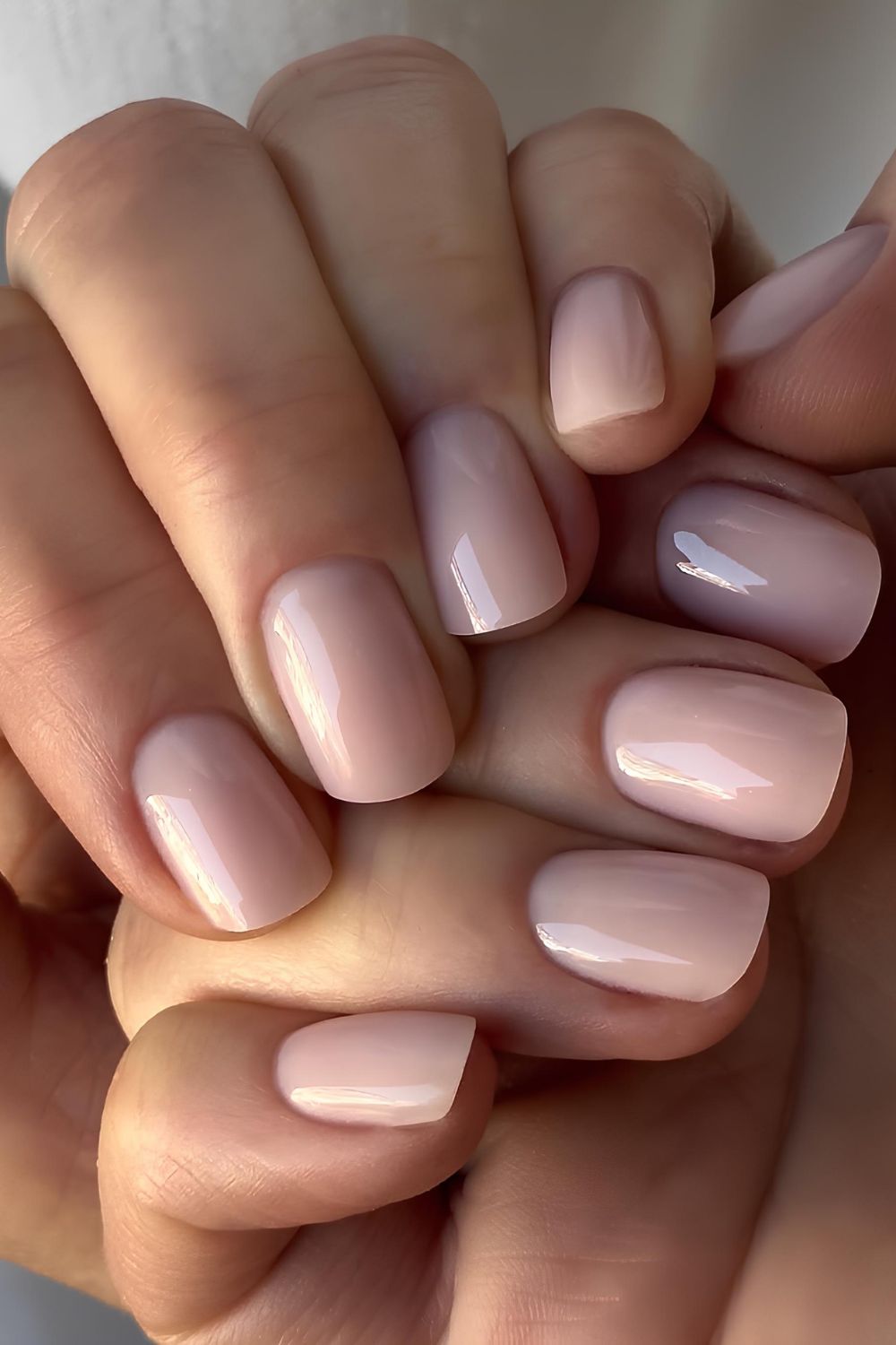 Soap Nails in neutralem Rosaton