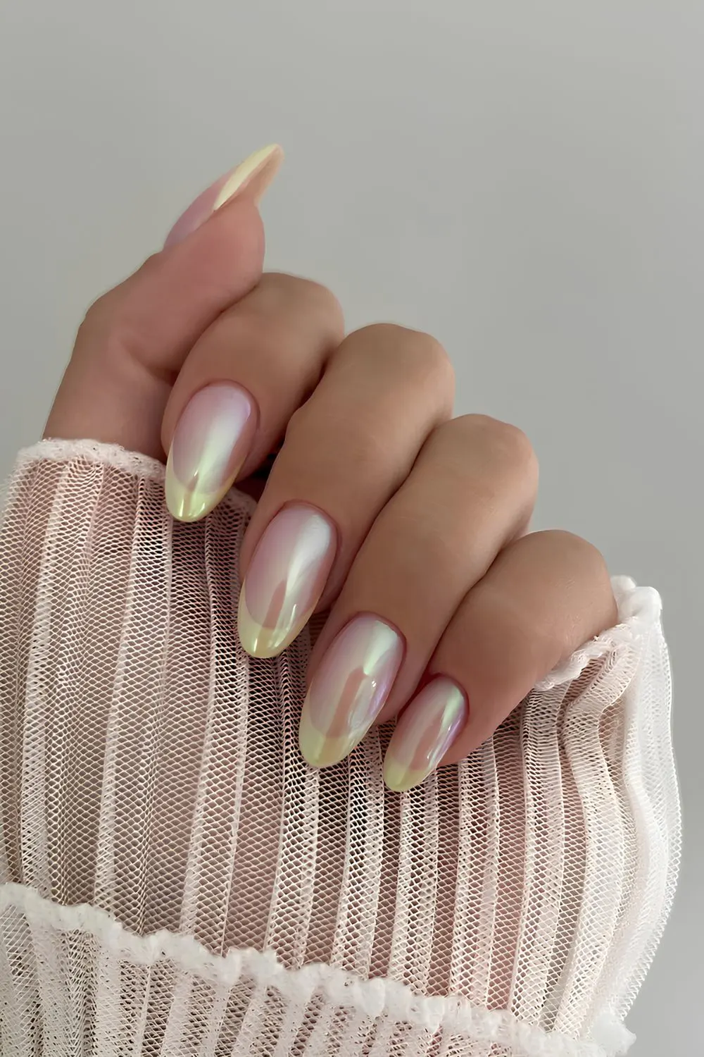 Glasierte gelbe French-Nägel