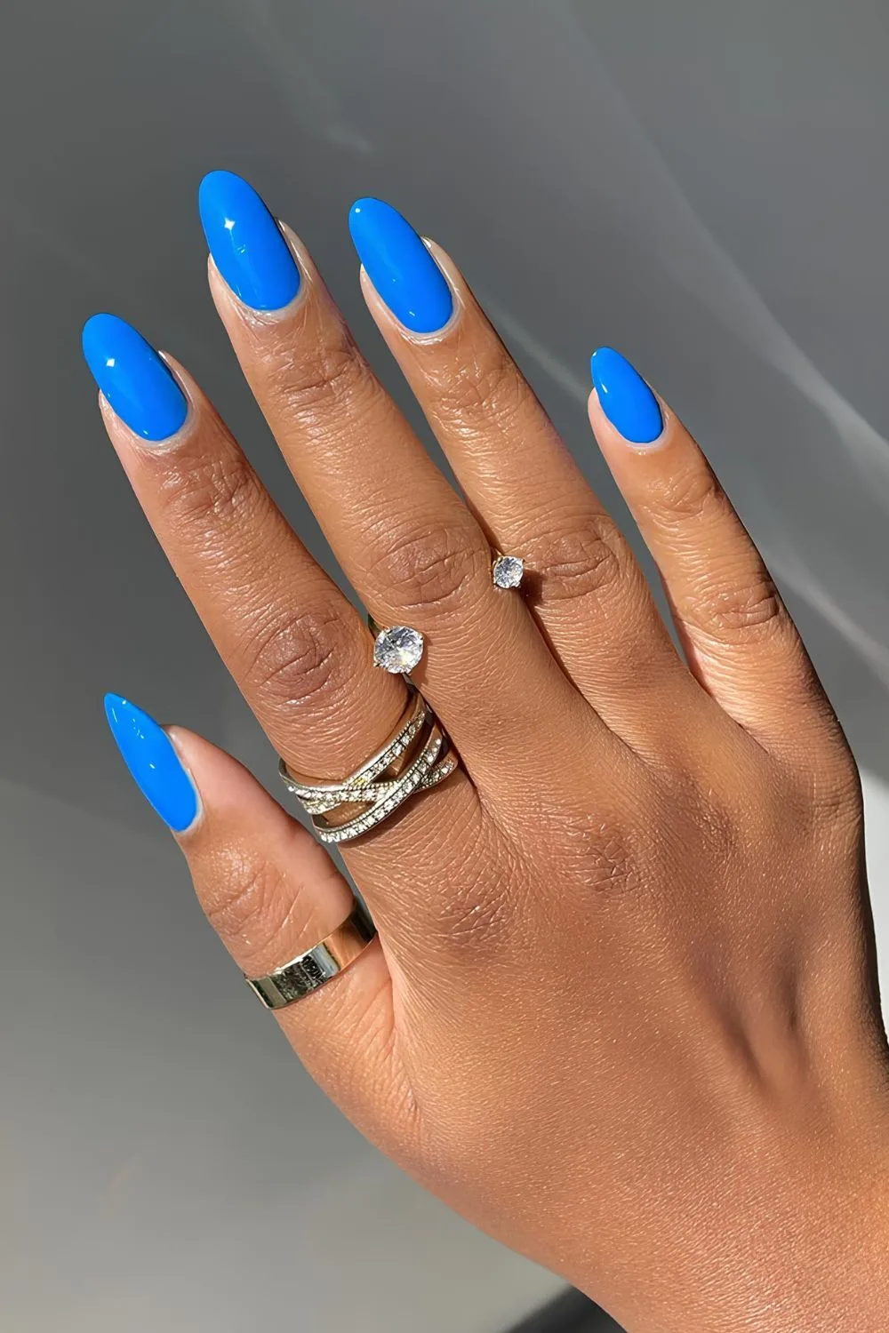 Blaue-Unifarben-Nägel