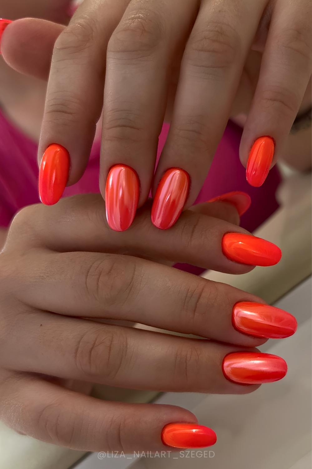 Neonkorallene Chrome Naegel