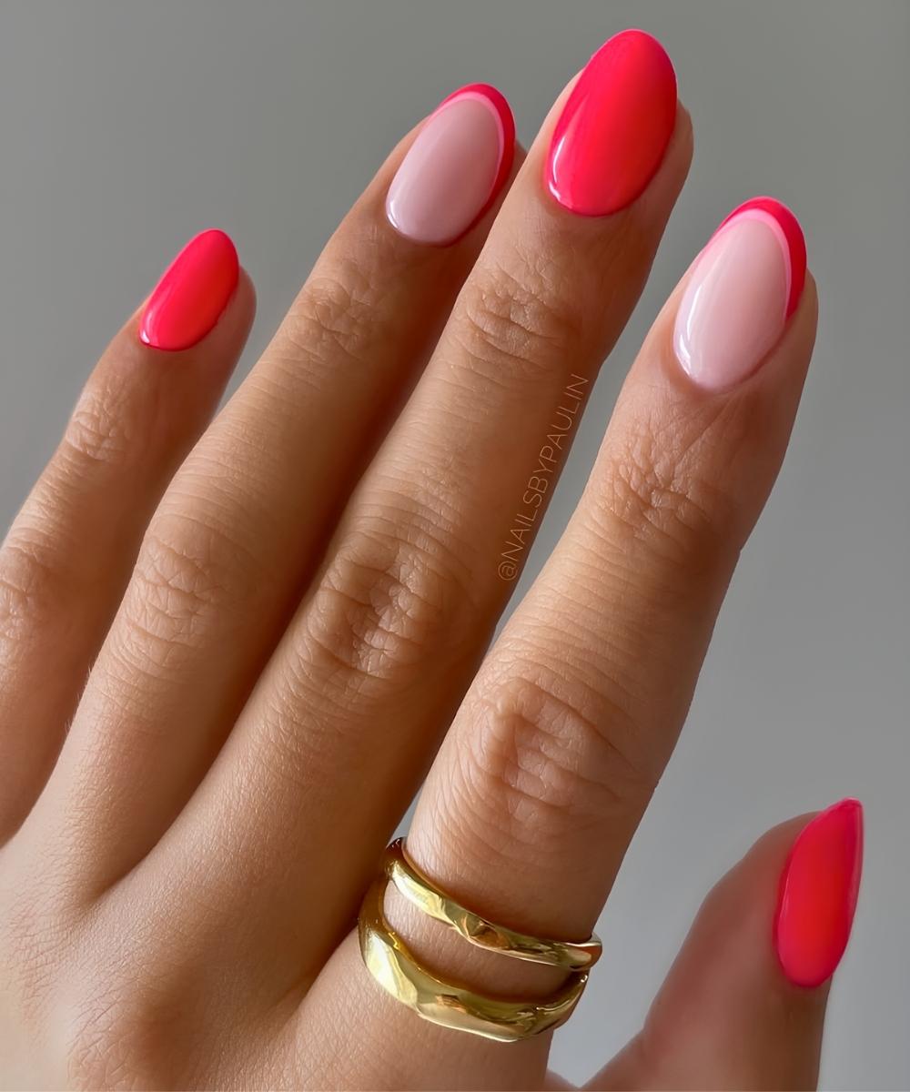 Neonpinke Mani mit French Tip Akzenten