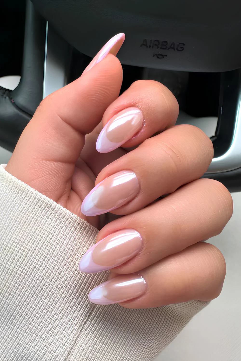Lavendel-Chrome-French-Tips