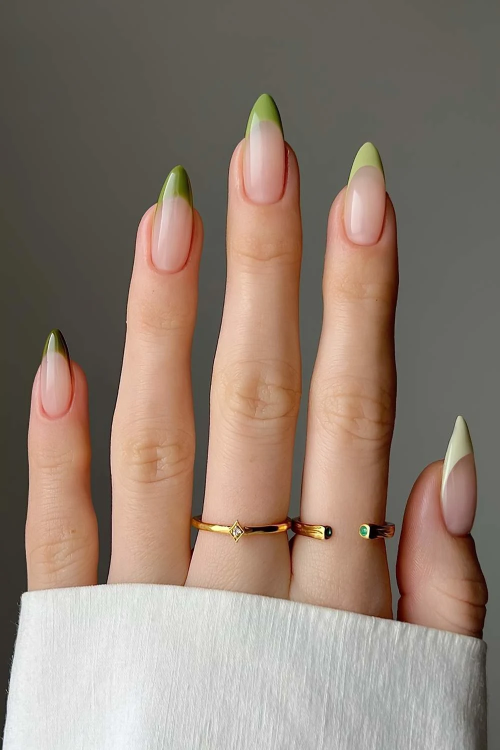 French Tips mit Oliv-Gradient