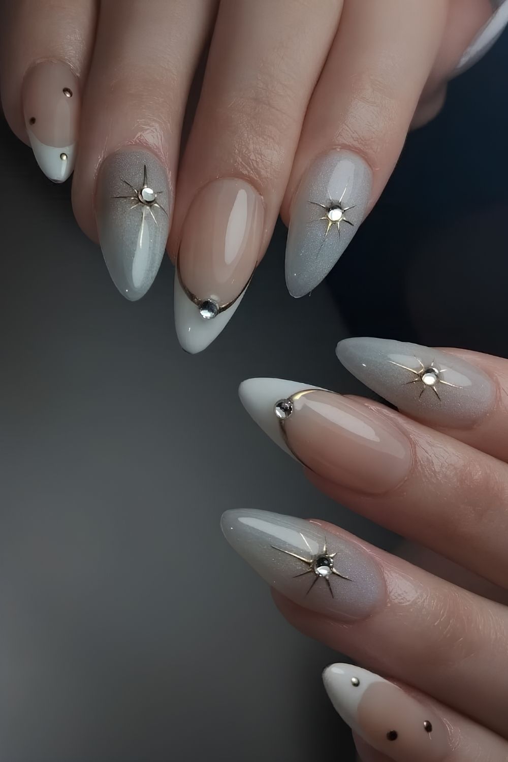 Graue und weiße Sternen-Nägel