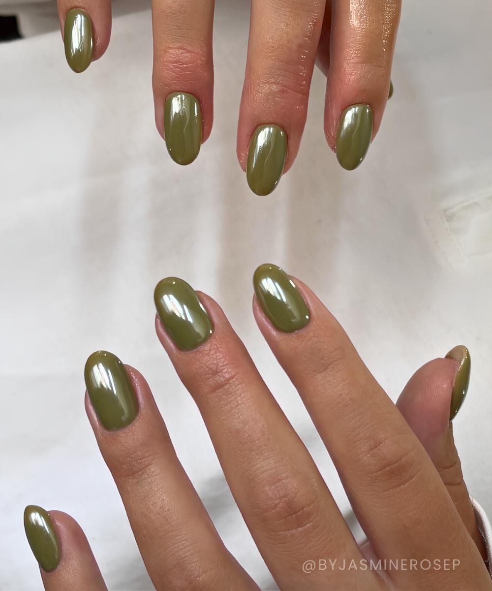 Ovale olivgruene Chrome Naegel