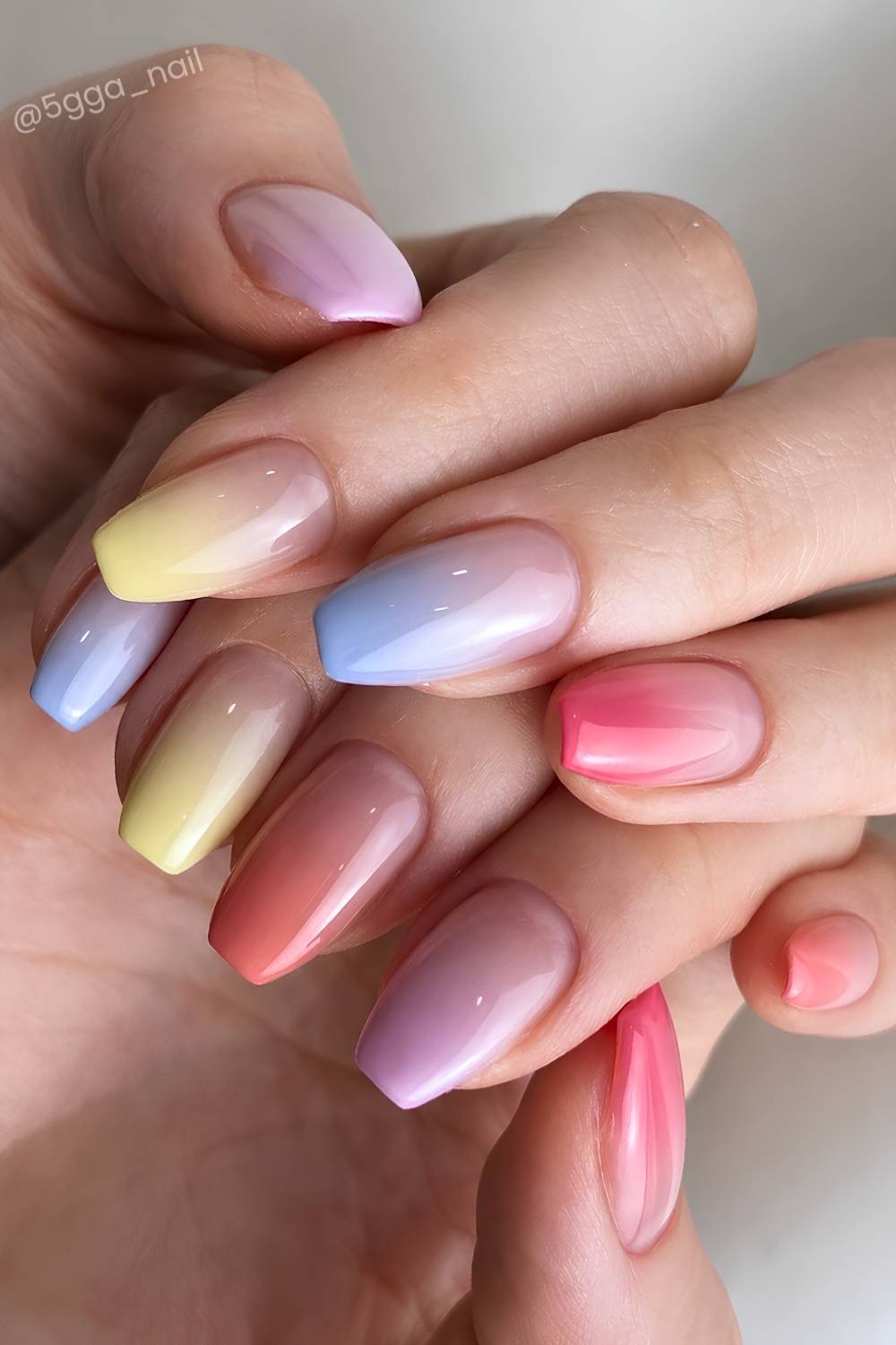 Bunte ombre mani