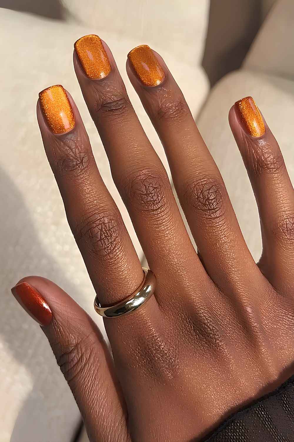 Burnt Orange Cat Eye Naegel