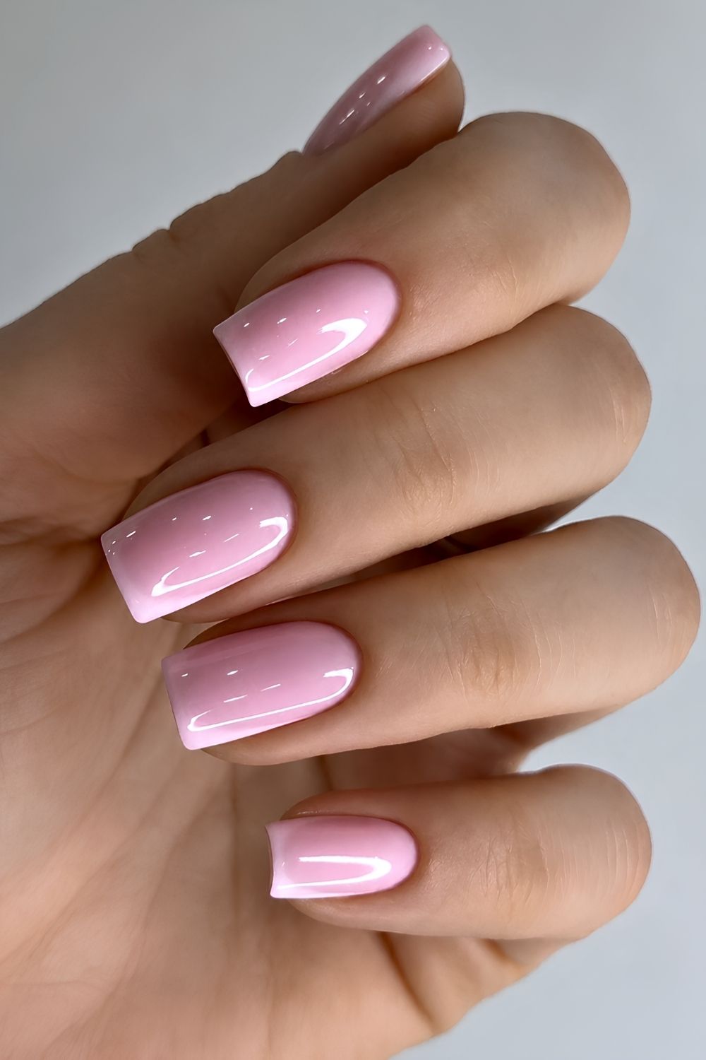 Eckige Pink auf Pink French Manikuere