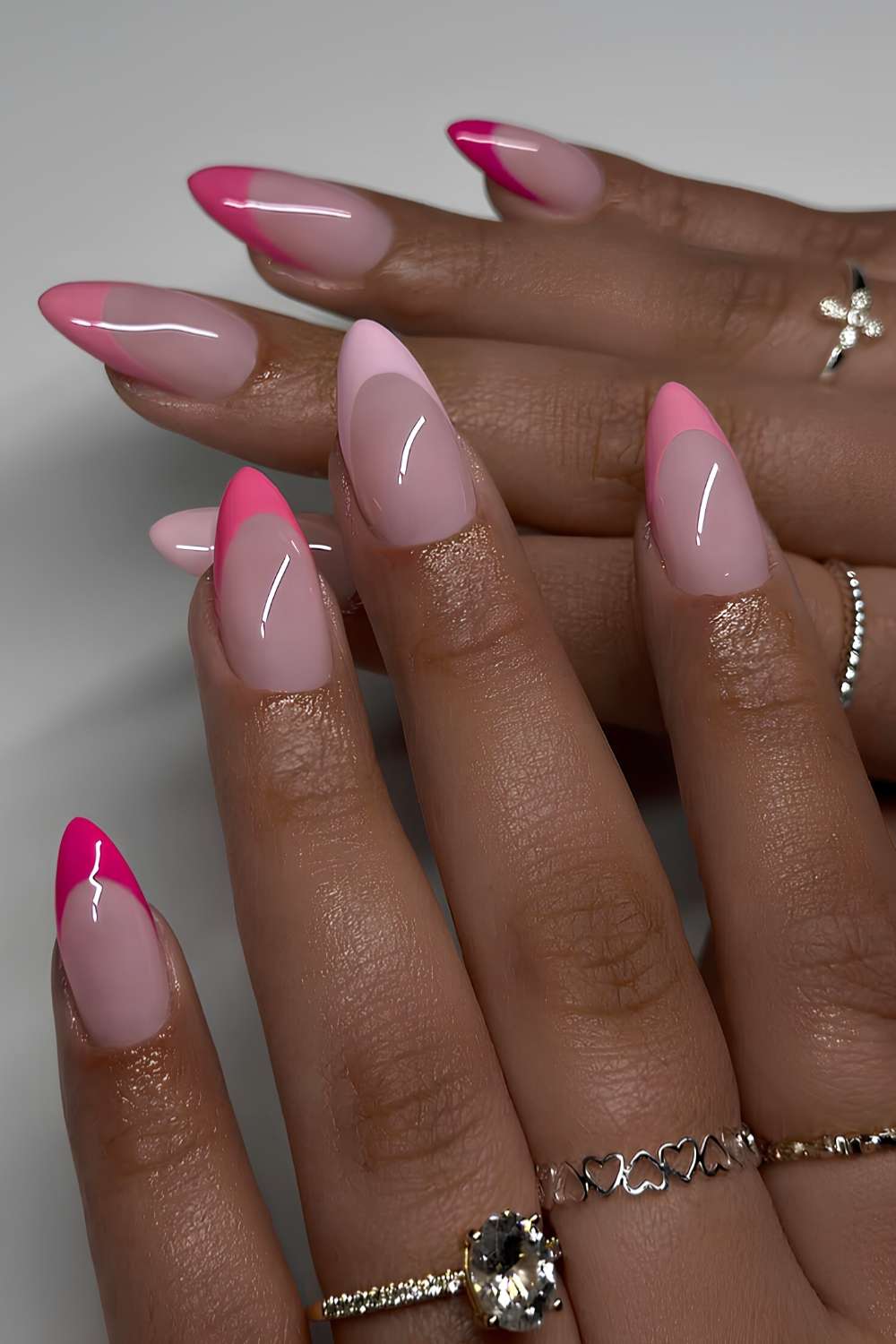 French Mani in verschiedenen Pinktoenen