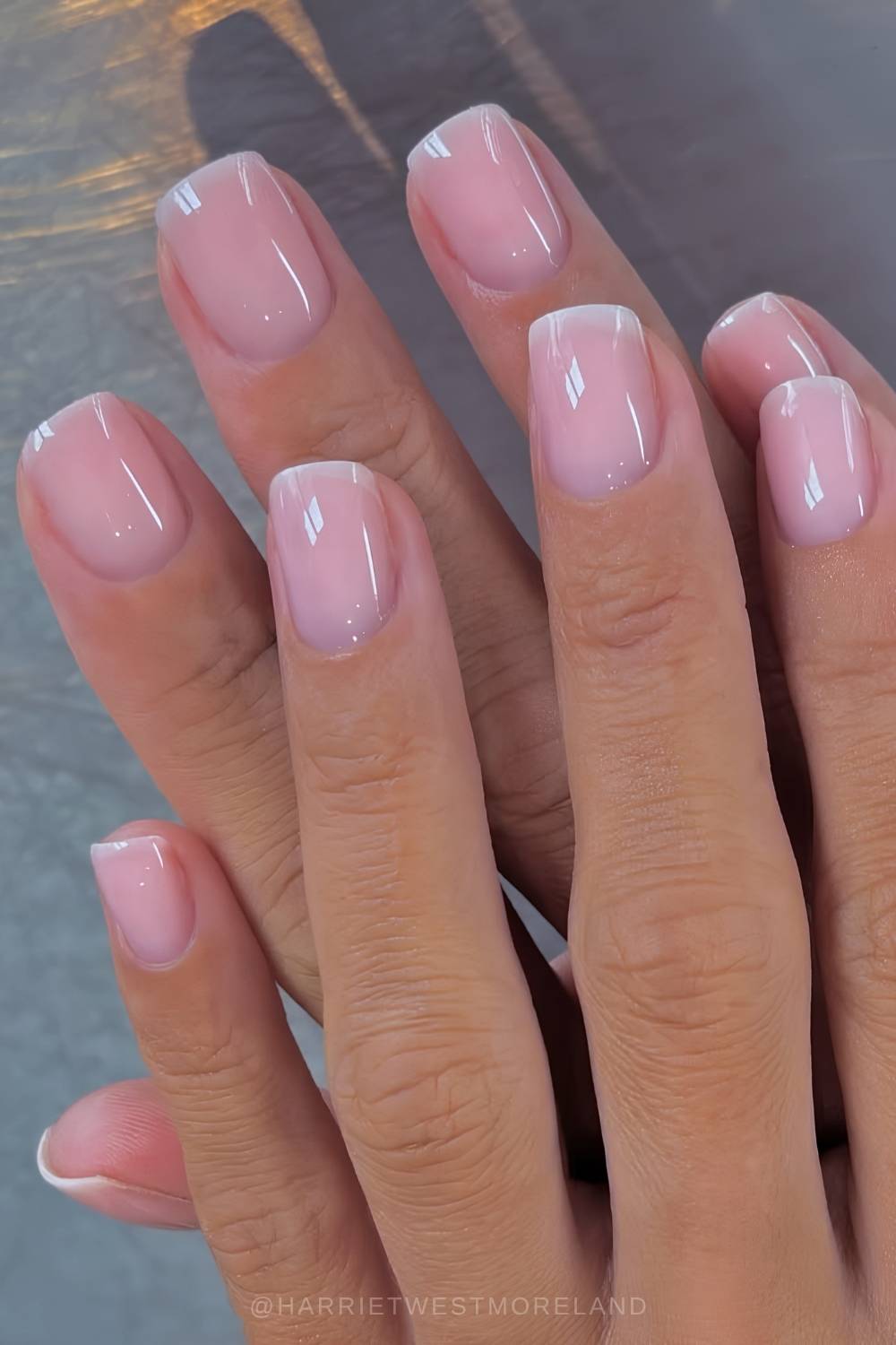 Kurze transparente rosa Manikuere