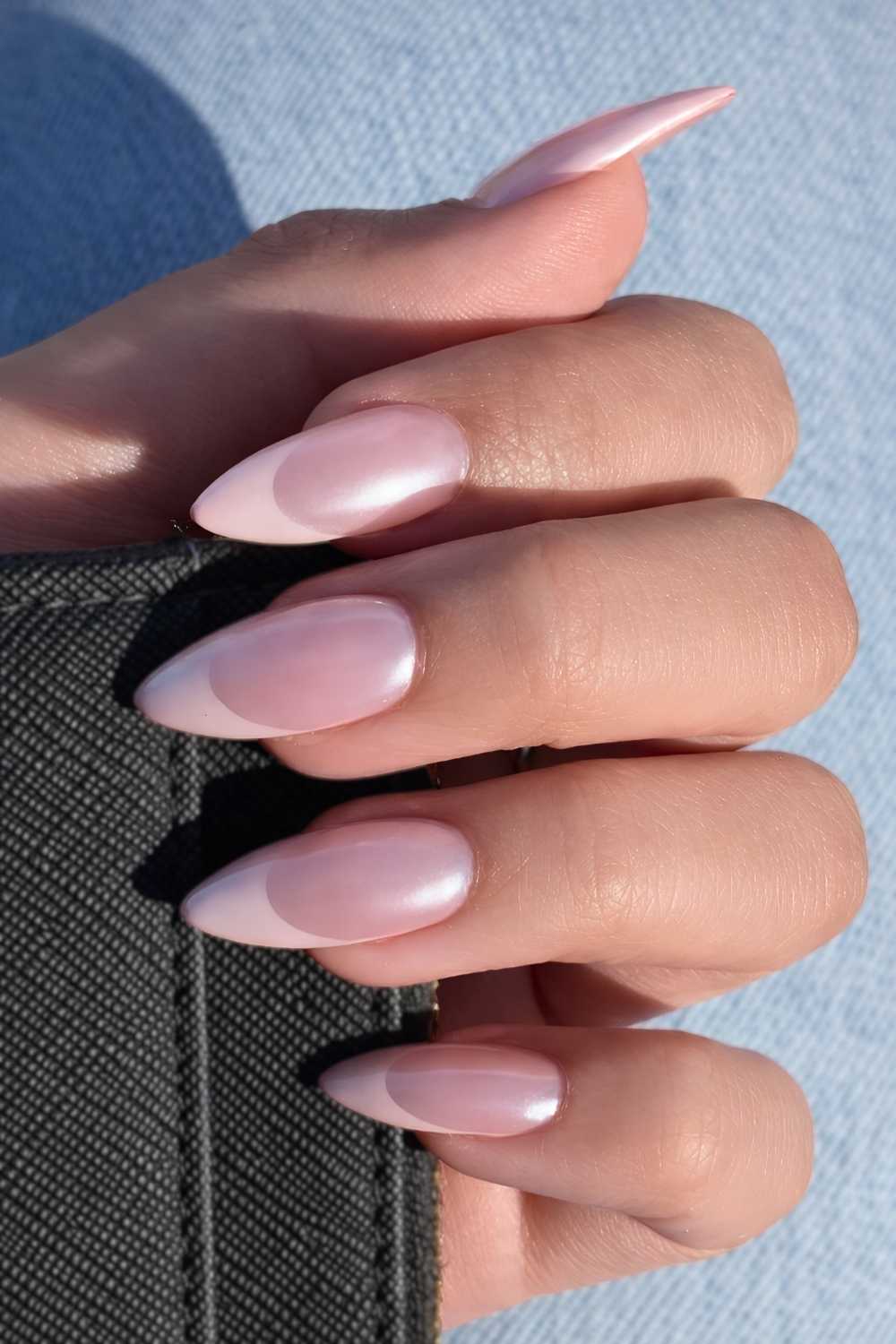 Neutrale French Naegel mit Chrome Finish