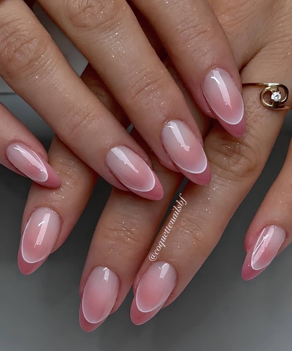 Pink French Manikuere auf Blush Rosa Base