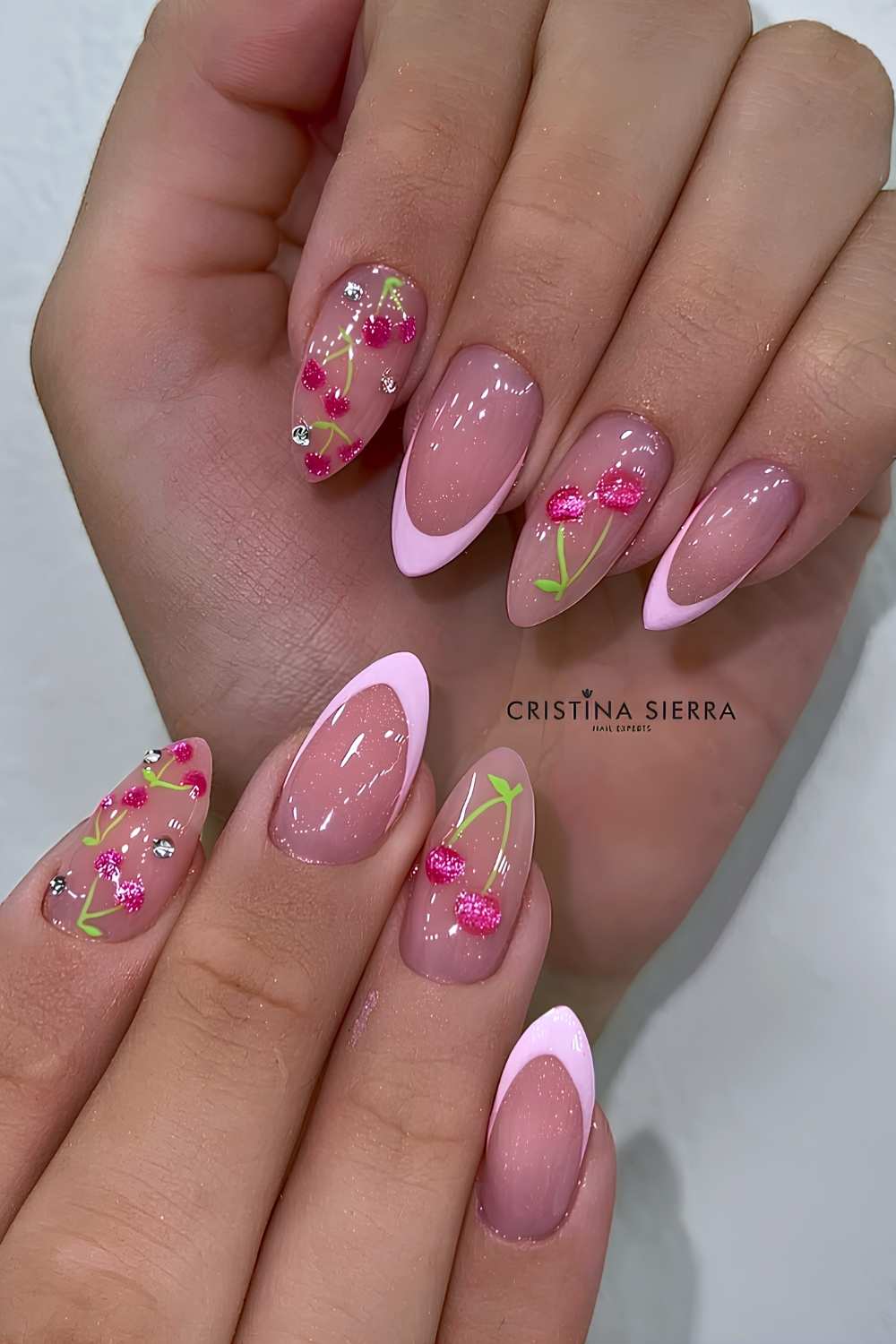 Pink French Naegel mit Velvet Kirsch Akzenten