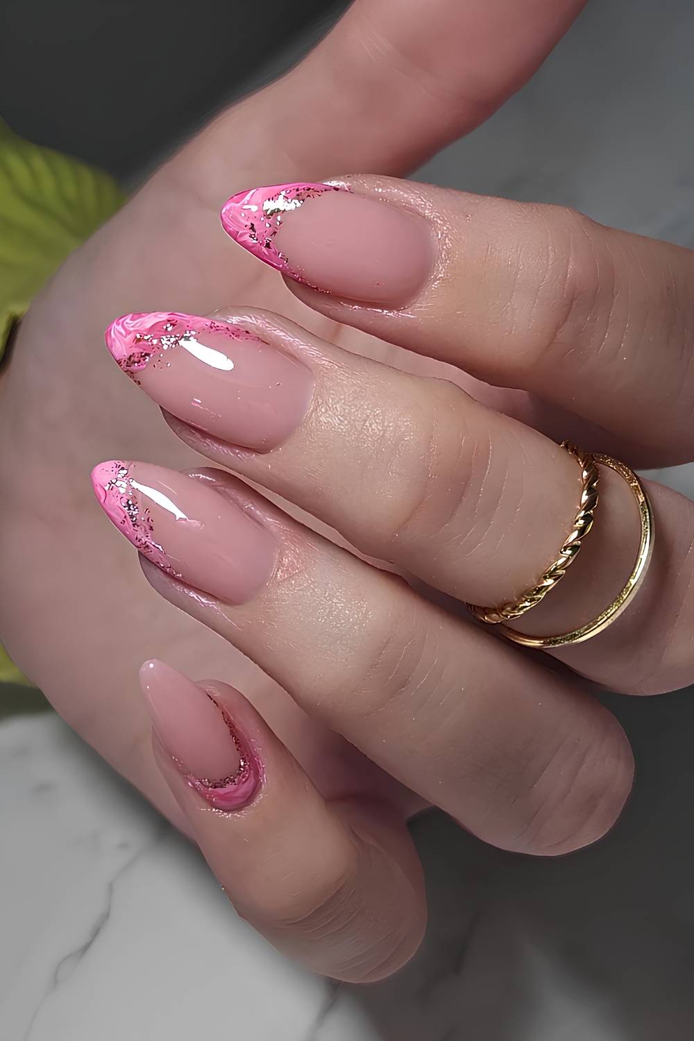 Pinke Marmor French Mani