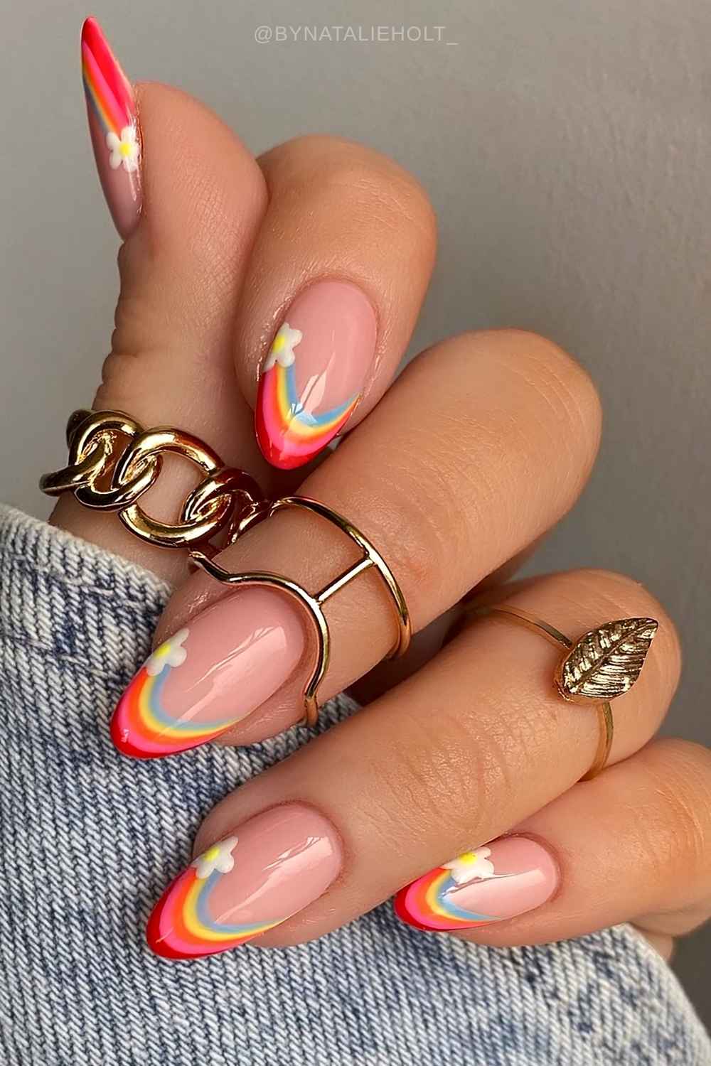 Regenbogen French Manikuere mit Blumen