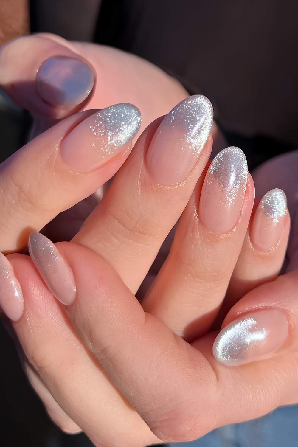 Silberne Cat Eye Ombre Naegel