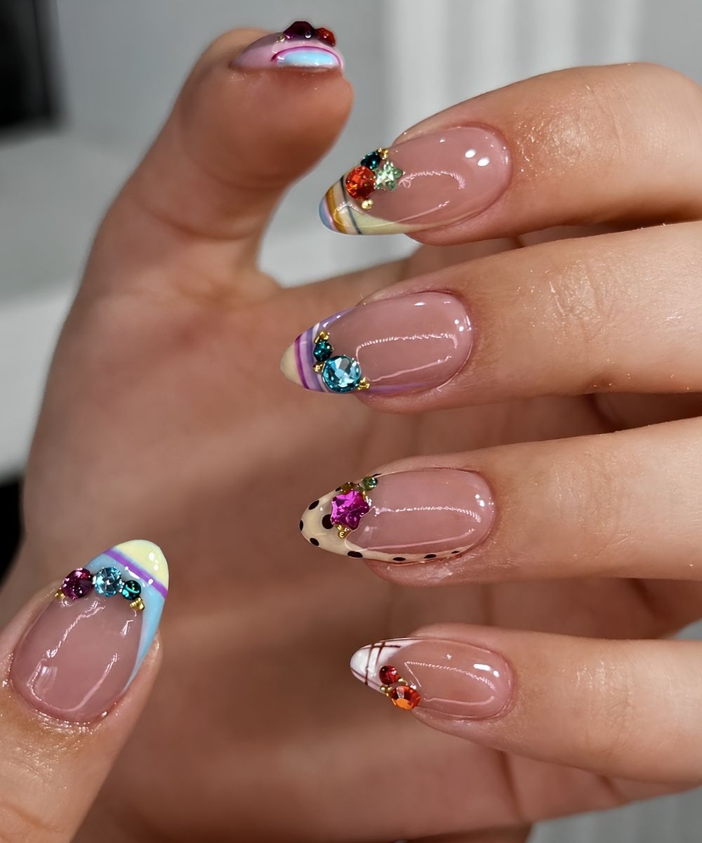 Strass french naegel mit streifen und punkten