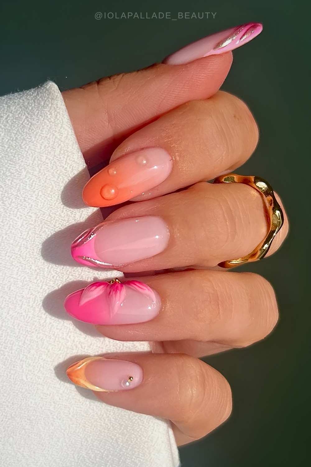 Sunset Naegel mit Blumen und Gel Tropfen